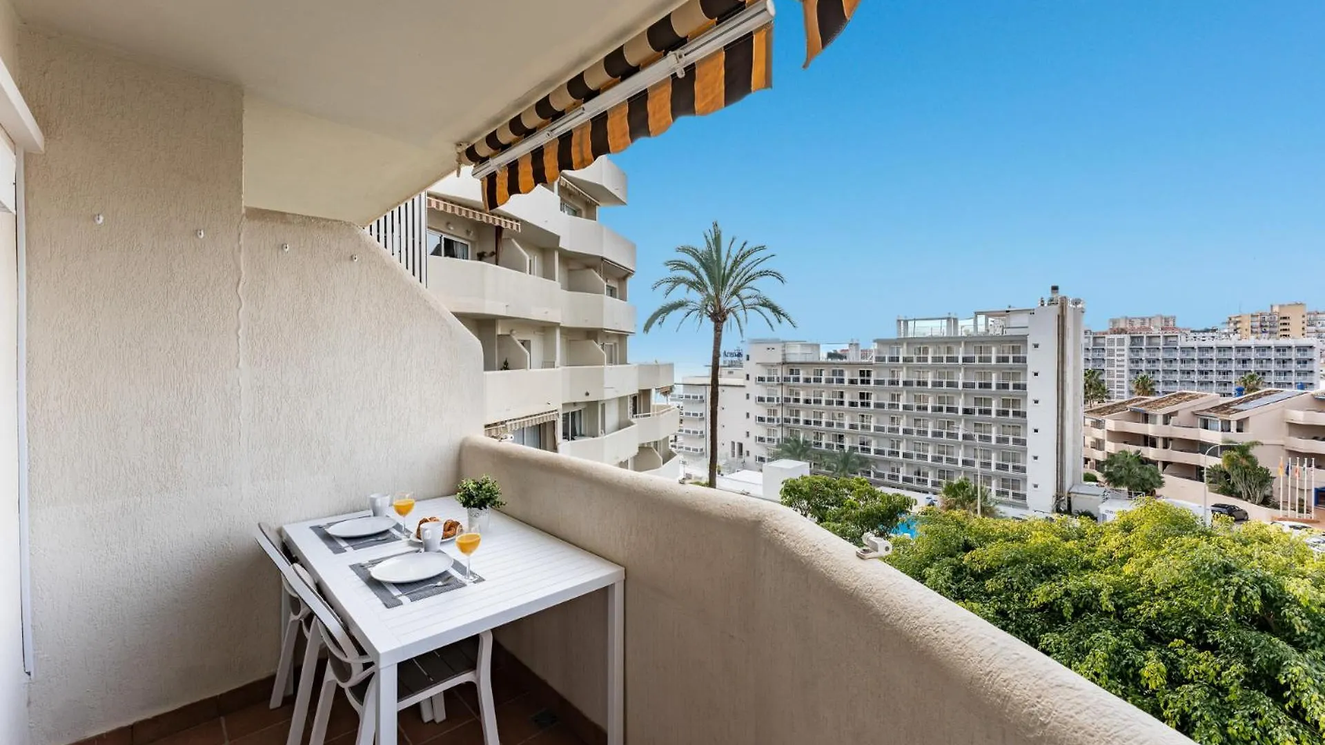בנאלמדנה Benalbeach Bliss Seafront Retreat With Balcony 0*,