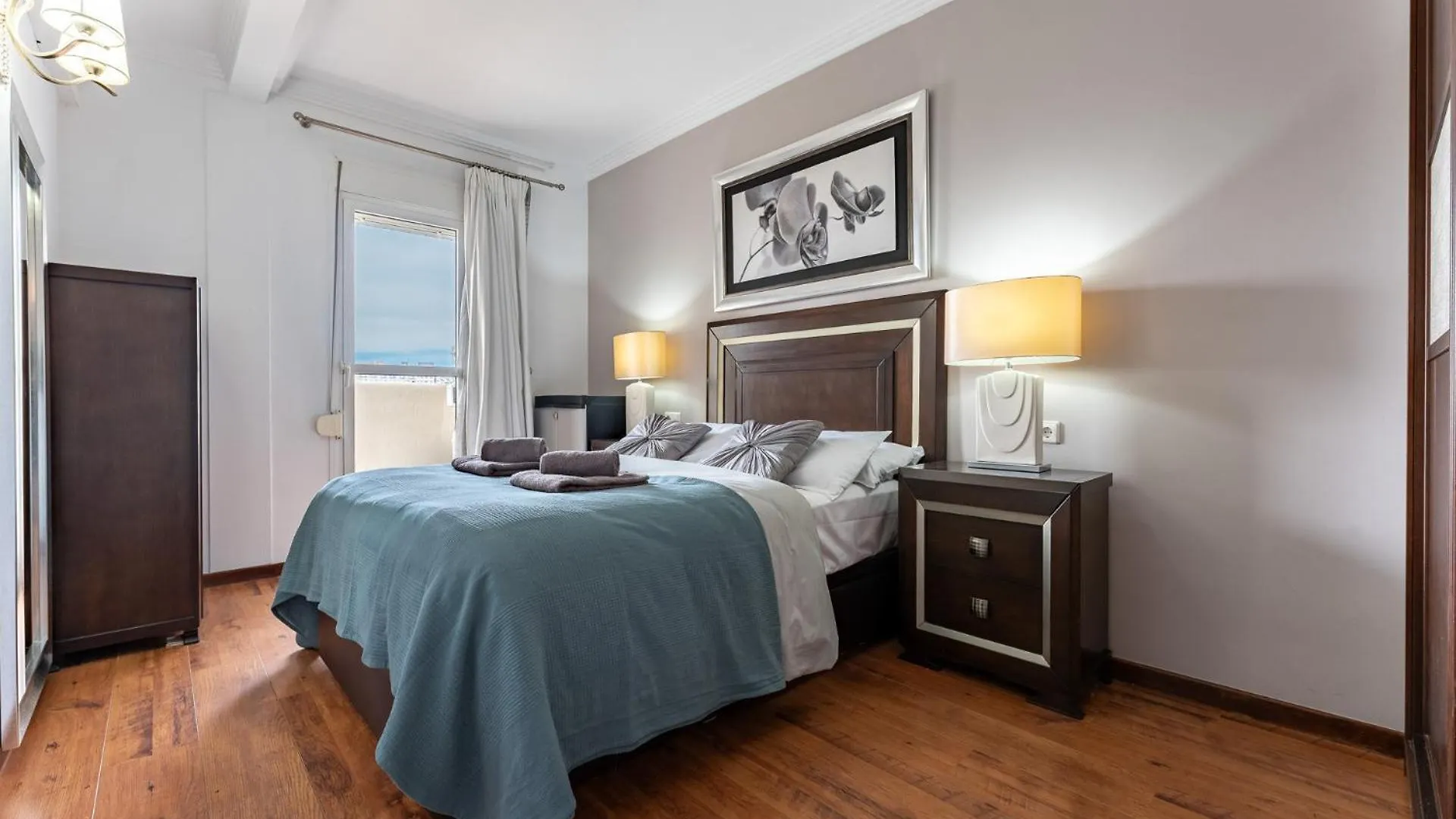 בנאלמדנה Benalbeach Bliss Seafront Retreat With Balcony דירה