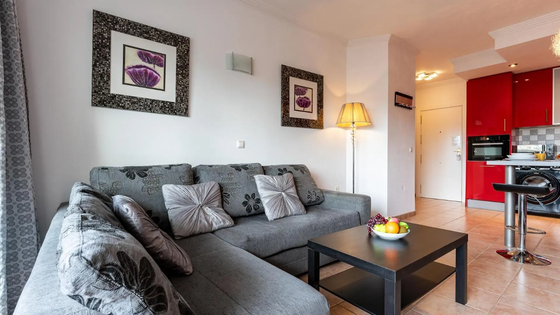 דירה בנאלמדנה Benalbeach Bliss Seafront Retreat With Balcony