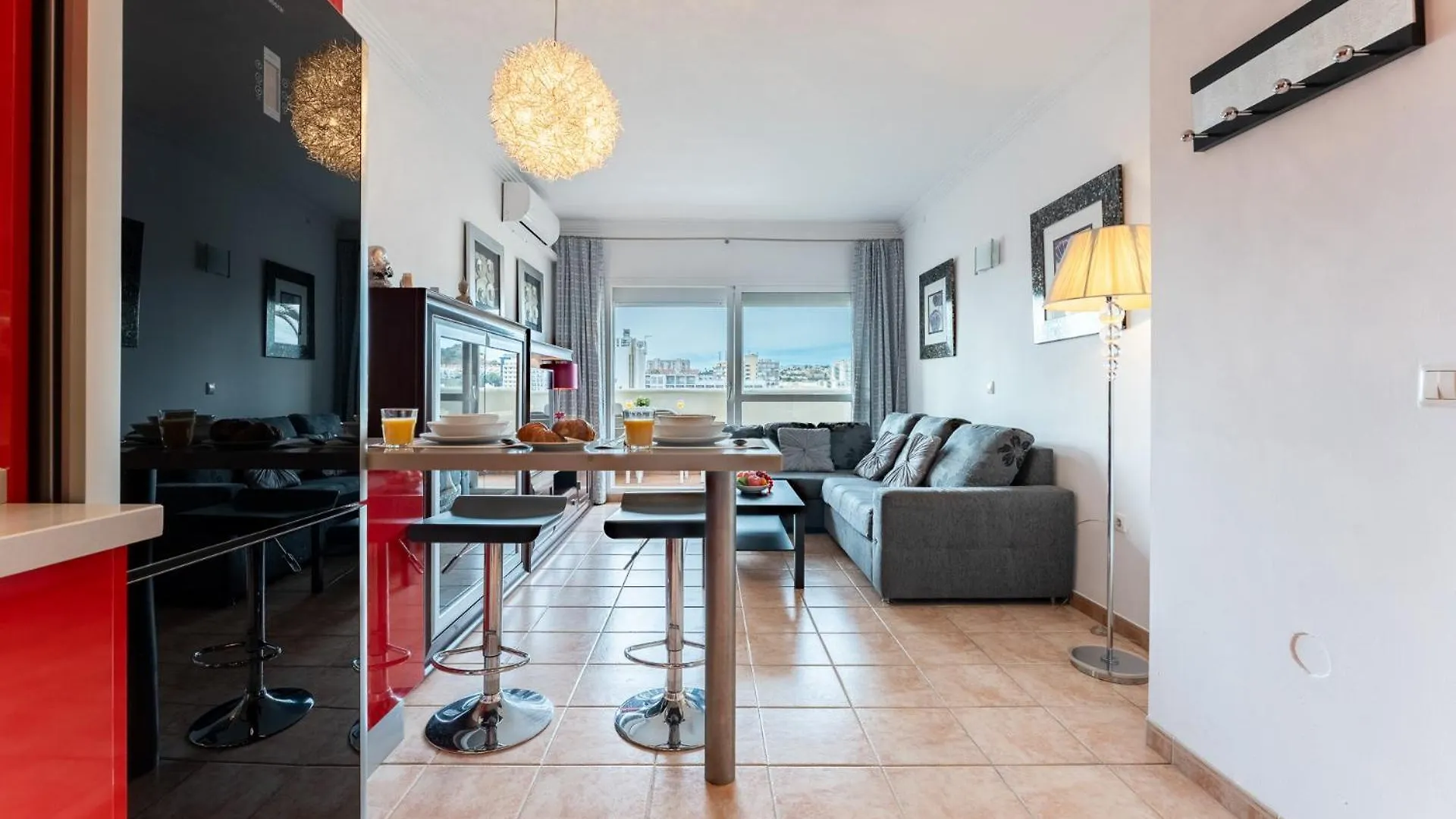 בנאלמדנה Benalbeach Bliss Seafront Retreat With Balcony